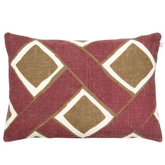Bali Linen Cushion Ruby/Dark Oak: Bali Linen Cushion Ruby/Dark Oak