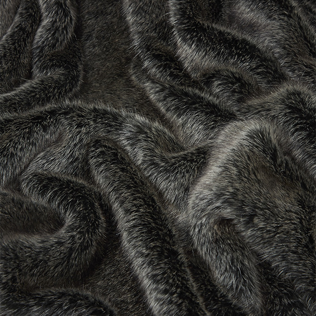 Arctic Wolf Faux Fur Throw - Nomads 