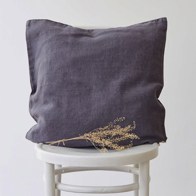 Linen Cushion Dark Grey: Dark Grey Linen Cushion