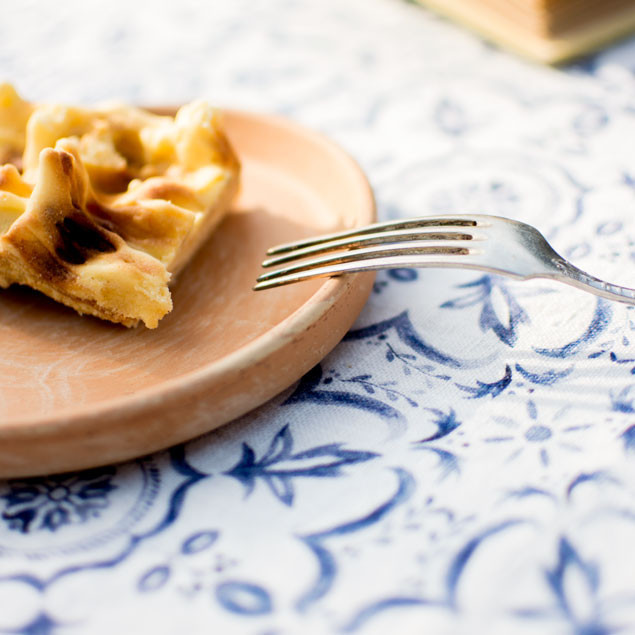 Blue Mosiac patterned Linen Tablecloth: Mosiac pattern Linen Tablecloth