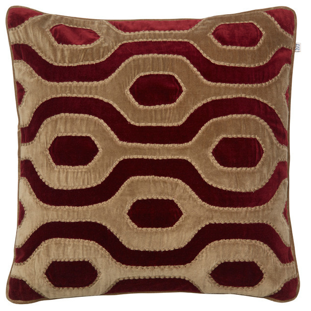 Varanasi Velvet Cushion Dark Oak/Ruby: Varanasi Velvet Cushion Dark Oak/Ruby